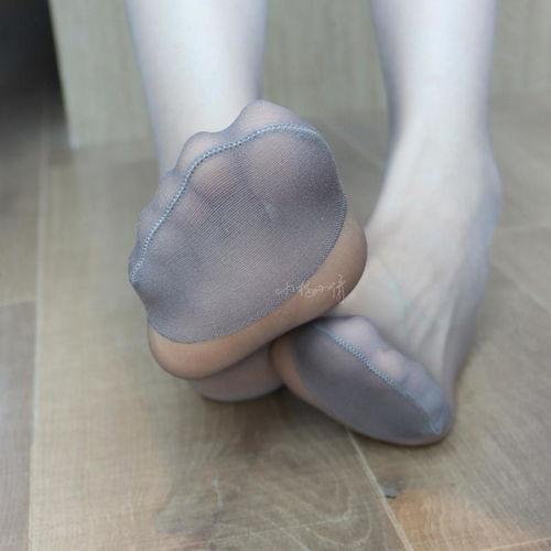 金色无缝丝袜,金色无缝丝袜的时尚魅力解析