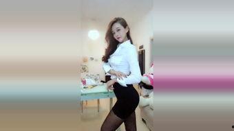 女生脱舞蹈服丝袜视频,揭秘女生脱舞蹈服瞬间